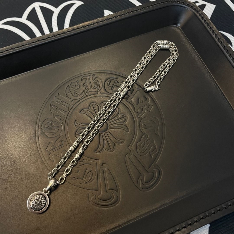 Ch**me He**ts necklaces